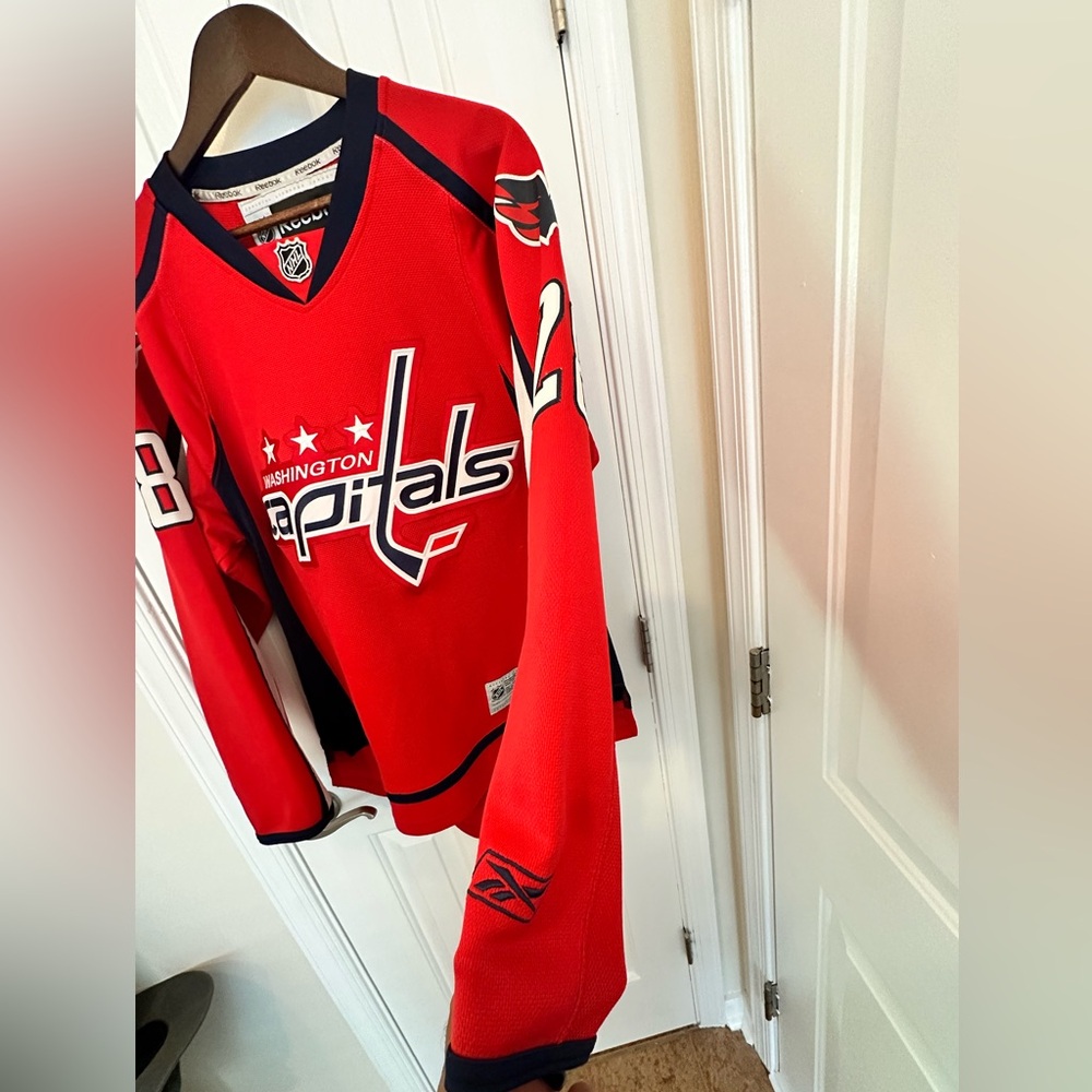 Reebok NHL Washington Capitals Red Jersey #28 Authentic Jersey Men’s Sz: Small - Picture 6 of 11